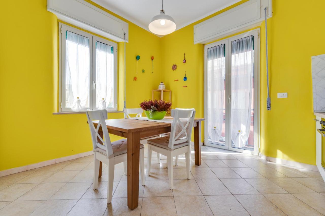 Casa Desiderio Apartment เนเปิลส์ ภายนอก รูปภาพ