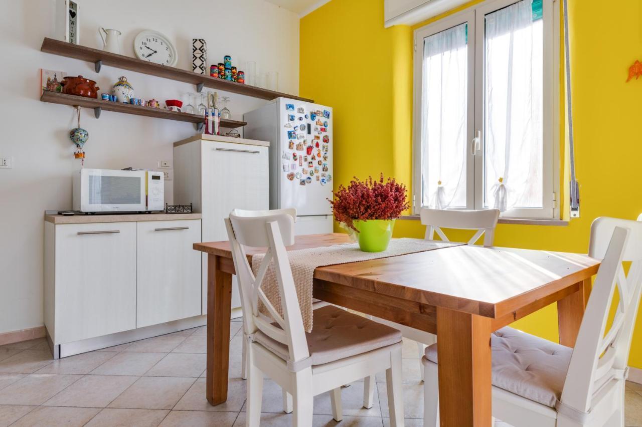 Casa Desiderio Apartment เนเปิลส์ ภายนอก รูปภาพ