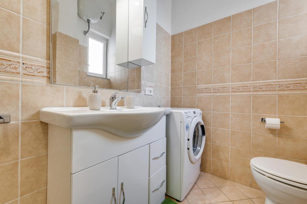 Casa Desiderio Apartment เนเปิลส์ ภายนอก รูปภาพ